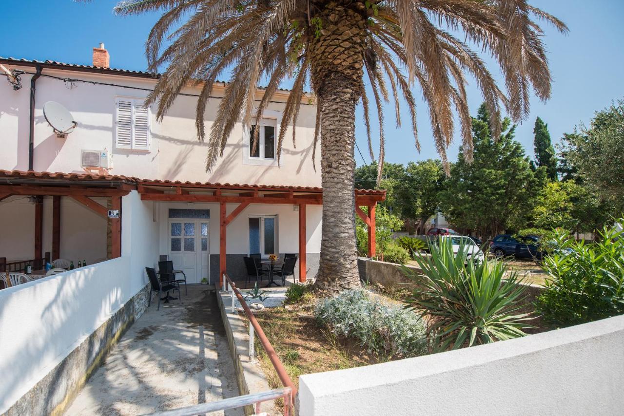 Apartments Smoky M Novalja Exterior photo